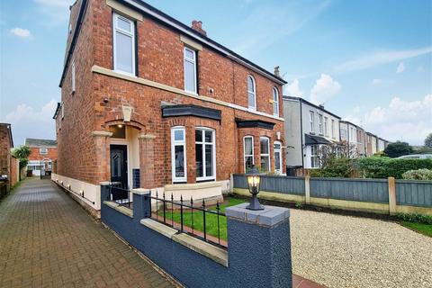 3 bedroom semi-detached house for sale, Southbank Road, Southport PR8