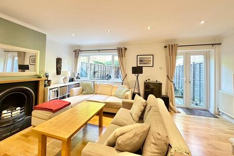 3 bedroom terraced house for sale, White Hart Meadow, Beaconsfield, HP9