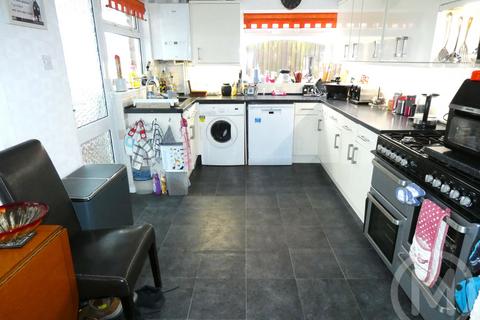 37 Carnforth Avenue, Bispham, Blackpool, FY2 0BH