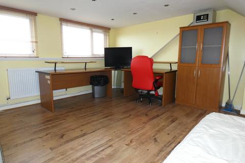 37 Carnforth Avenue, Bispham, Blackpool, FY2 0BH