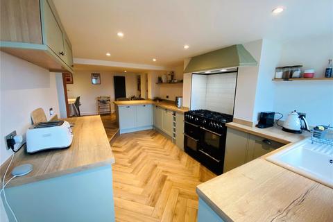 2 bedroom terraced house for sale, New Mill Road, Holmfirth, West Yorkshire, HD9