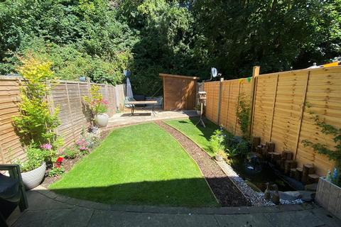 3 bedroom terraced house for sale, Finch Close, Faversham