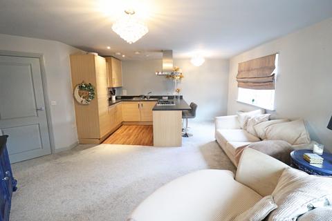 2 bedroom flat for sale - London Road, Grays RM20