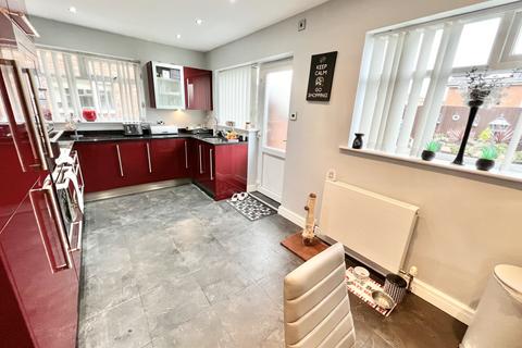 23 Highcroft Avenue, Bispham, Blackpool, FY2 0BT