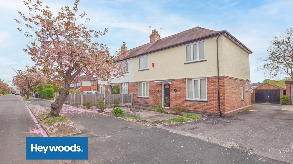 Whitfield Avenue, Westlands, NewcastleunderLyme ST5 3 bed semidetached house to rent £995
