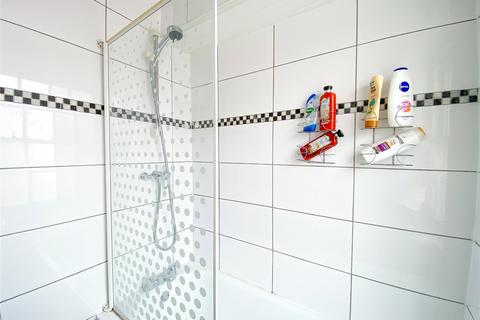 1 bedroom in a house share to rent, Bedford Square, East Sussex BN1
