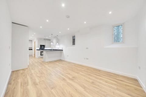 1 bedroom flat for sale, Longcross,  Surrey,  KT16