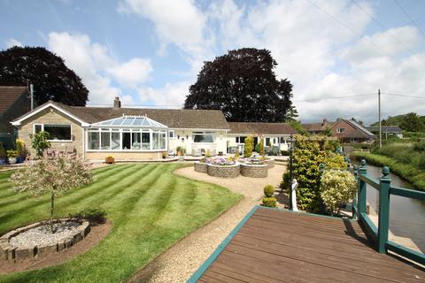 3 bedroom detached bungalow for sale, Stocks Lane, North Wootton