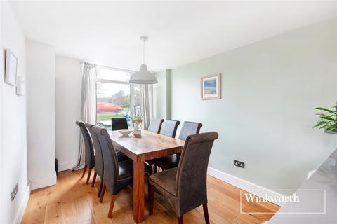 4 bedroom terraced house for sale, Mallard Close, New Barnet, EN5