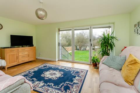 3 bedroom semi-detached house for sale, London Road East, Amersham