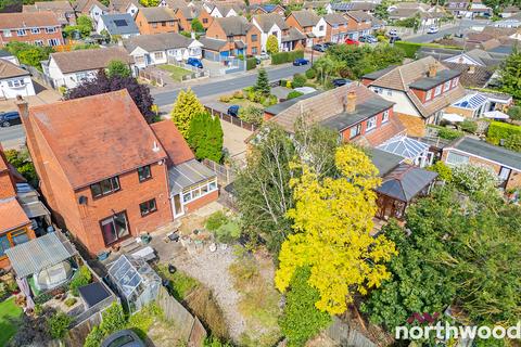 3 bedroom detached house for sale, Albert Road, South Woodham Ferrers, CM3