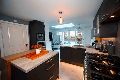 42 Ashby Gardens, Hyde, SK14 3EY