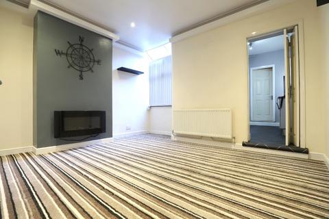 2 bedroom terraced house to rent, London Road, Stoke-on-Trent, ST4