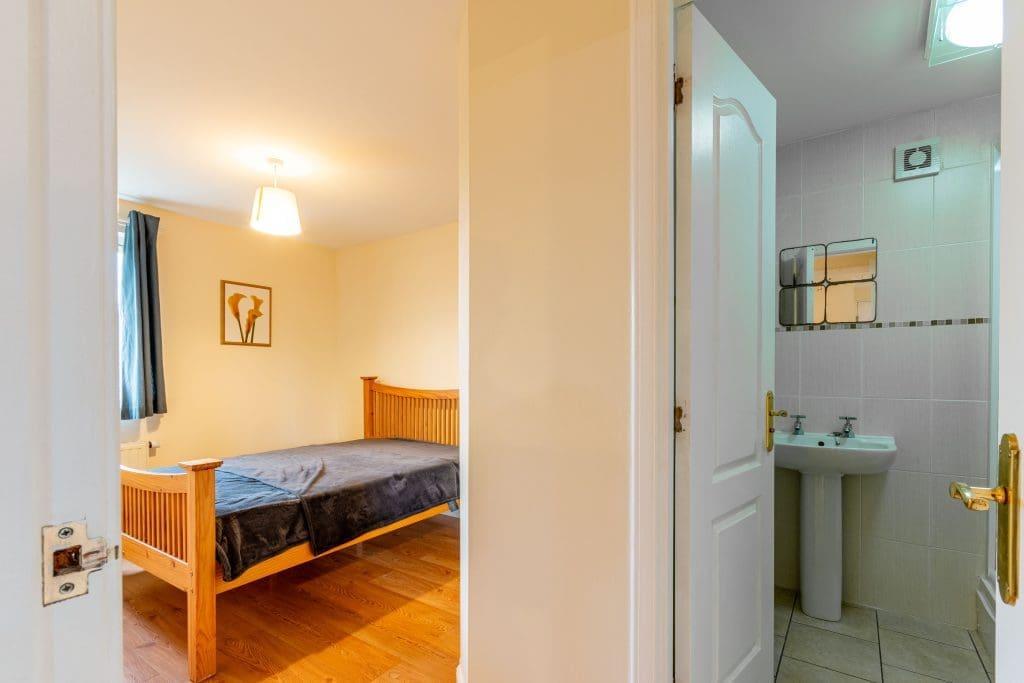 Apartment in Edinburgh - More