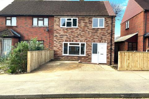 3 bedroom semi-detached house for sale, Tarnworth Road, Harold Hill