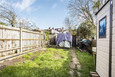 16 Hunter Road, Thornton Heath, CR7 8QG