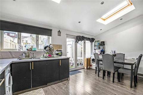 16 Hunter Road, Thornton Heath, CR7 8QG