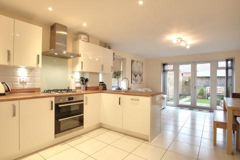 3 bedroom end of terrace house for sale - Romsey