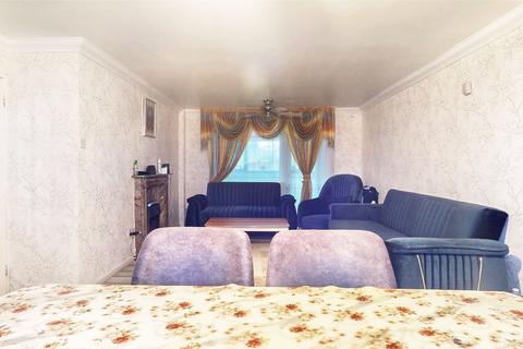 3 bedroom terraced house for sale, Codenham Green, KINGSWOOD, Basildon, Essex, SS16