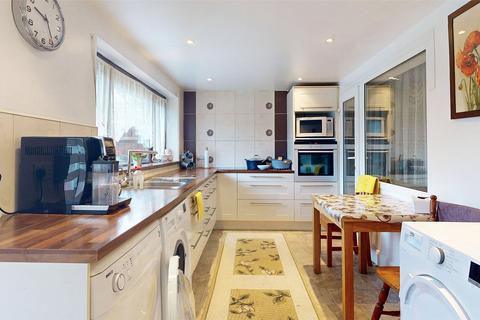 3 bedroom terraced house for sale, Codenham Green, KINGSWOOD, Basildon, Essex, SS16