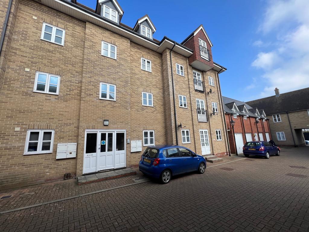 Colchester CO1 2 bed flat £975 pcm (£225 pw)