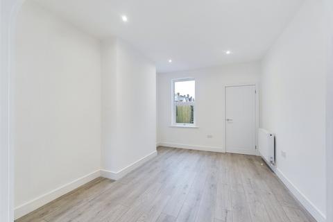 3 bedroom end of terrace house for sale, Sweetbriar Street, Gloucester, Gloucestershire, GL1
