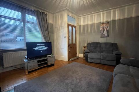 3 bedroom end of terrace house for sale, Buckstones Road, Shaw, Oldham, Greater Manchester, OL2