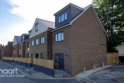 16 bedroom block of apartments for sale - Luton LU1