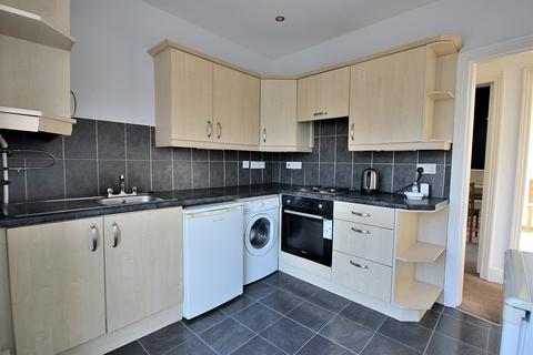 2 bedroom flat to rent, Crosby, Liverpool L23