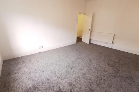 3 bedroom flat to rent - Whitehall Street, South Shields, South Tyneside, NE33