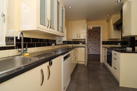 4 bedroom detached house to rent, Cooper Gardens, Oadby, LE2