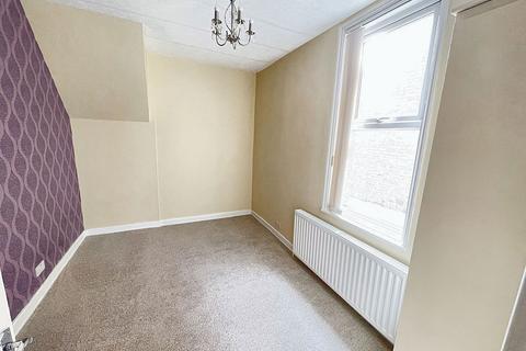 2 bedroom ground floor flat for sale, Stanhope Road, West Park, South Shields, Tyne and Wear, NE33 4RT