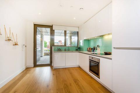 2 bedroom flat to rent, Caithness Walk, Croydon, CR0
