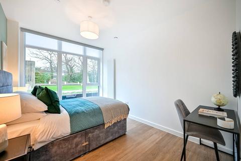 2 bedroom flat to rent - Walton Court, Walton-on-Thames, KT12