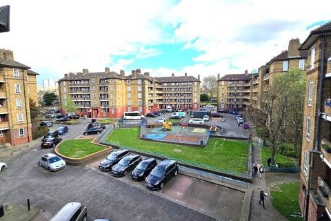 2 bedroom flat for sale, Wigram House, Wades Place, London, E14
