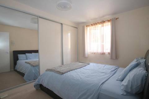 2 bedroom apartment for sale, Redford Close, Feltham, TW13