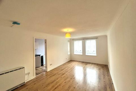 2 bedroom flat to rent, Springburn Road, Springburn, Glasgow, G21