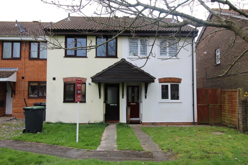 Rodney Drive, Mudeford, Christchurch... 2 bed terraced house £1,325