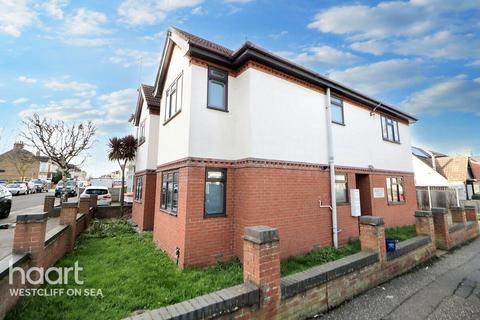 2 bedroom flat for sale, Electric Avenue, Southend-on-Sea