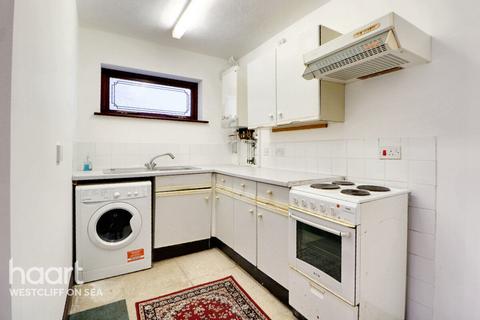 2 bedroom flat for sale, Electric Avenue, Southend-on-Sea