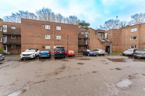 27 Garrick Close, Ealing, London, W5 1AS