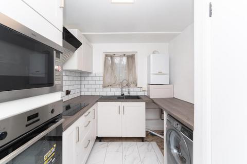 27 Garrick Close, Ealing, London, W5 1AS