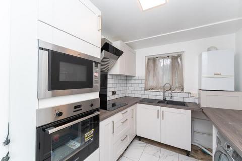 27 Garrick Close, Ealing, London, W5 1AS