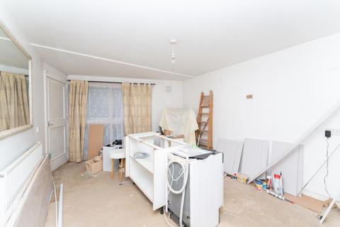 27 Garrick Close, Ealing, London, W5 1AS