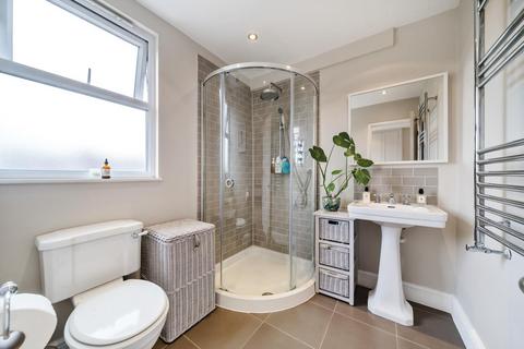 53 Braemar Avenue, London, SW19 8AY