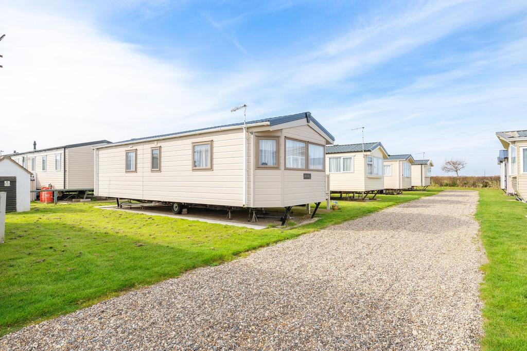 Beach Road, Sea Palling 2 bed park home for sale £35,000