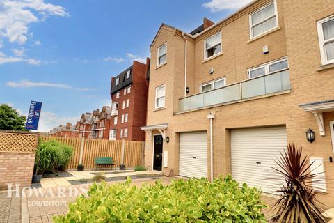 3 bedroom semi-detached house for sale, Old School Court, Lowestoft