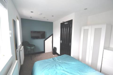 House share to rent, Whitton Dene, Isleworth