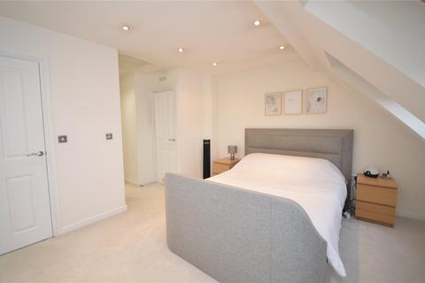 52 New Forest Way, Leeds, LS10 4GH