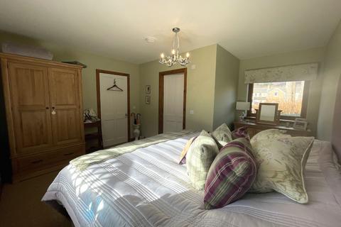 Honey Neuk Golf Course Road, Newtonmore, PH20 1AT